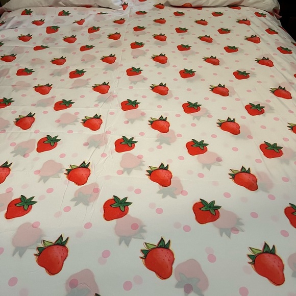 Meet your Posher, Nicole - Picture 1 of 1